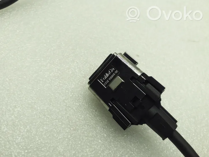 Ford Kuga I USB socket connector AM5T19A164BA