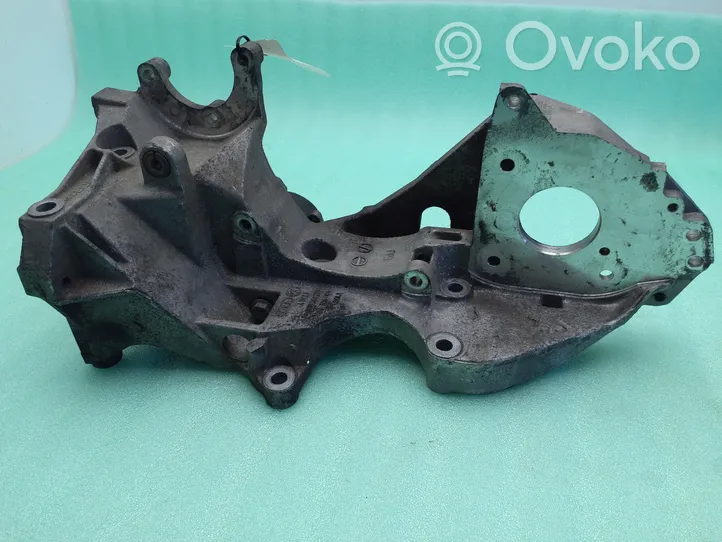 Audi A4 S4 B8 8K Soporte del alternador 03L903139