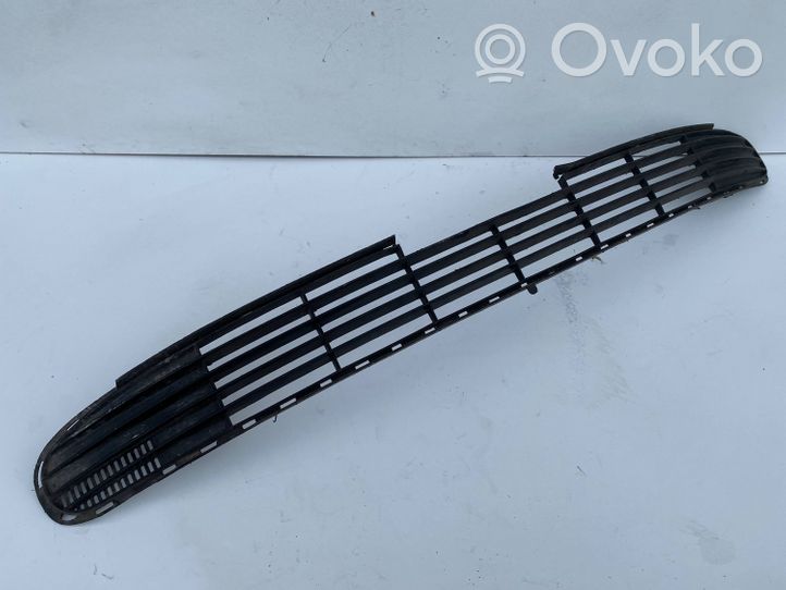 Opel Vectra B Etupuskurin alempi jäähdytinsäleikkö 90464532