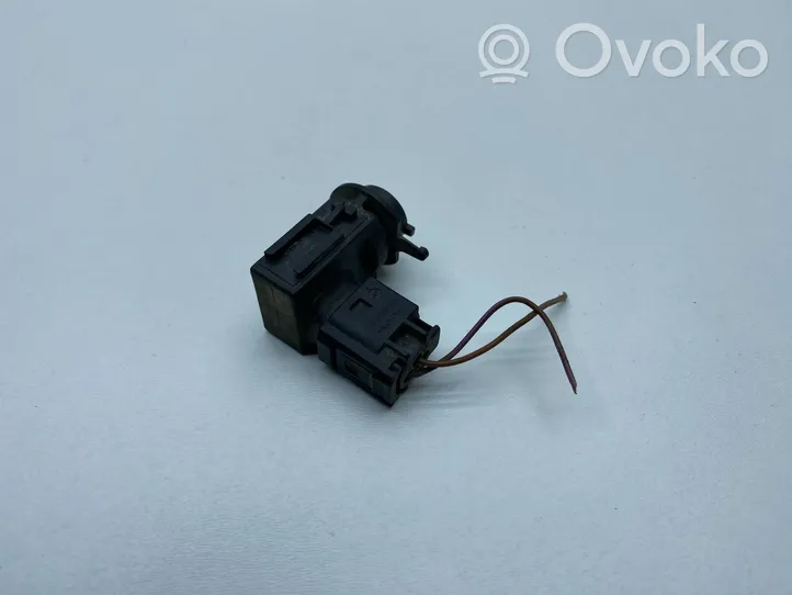 Audi A3 S3 A3 Sportback 8P Air quality sensor 4B0907659A