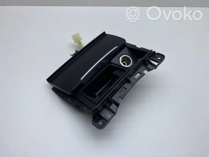 Audi Q5 SQ5 Peleninė panelėje 8K0857951