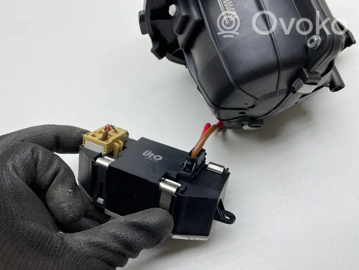 Audi Q5 SQ5 Ventola riscaldamento/ventilatore abitacolo 87215