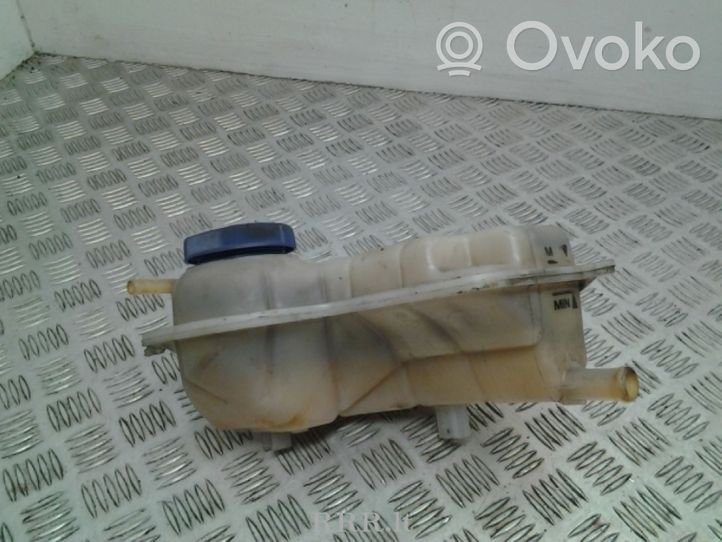 Audi RS4 Serbatoio di compensazione del liquido refrigerante/vaschetta 8E0121403F