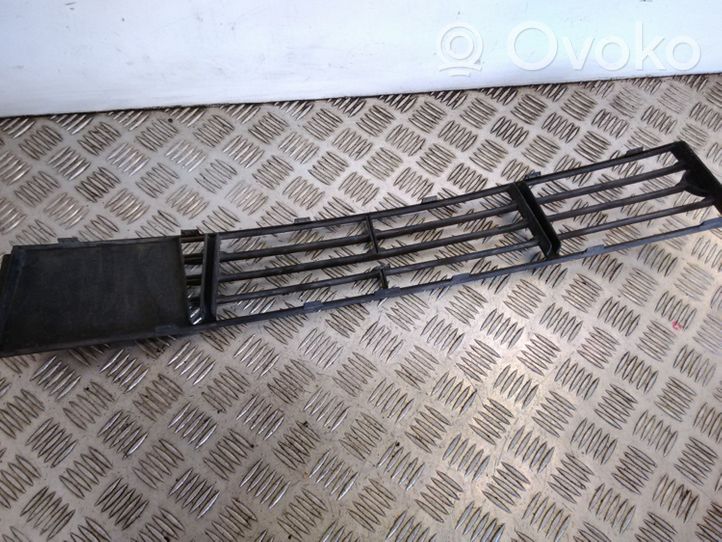 BMW 7 F01 F02 F03 F04 Grille inférieure de pare-chocs avant 7295264