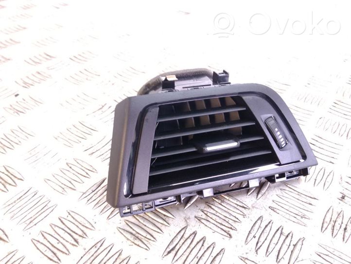 BMW 4 F32 F33 Copertura griglia di ventilazione laterale cruscotto 9231970