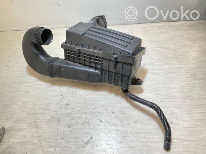 Volkswagen Jetta V Oro filtro dėžė 3C0129607