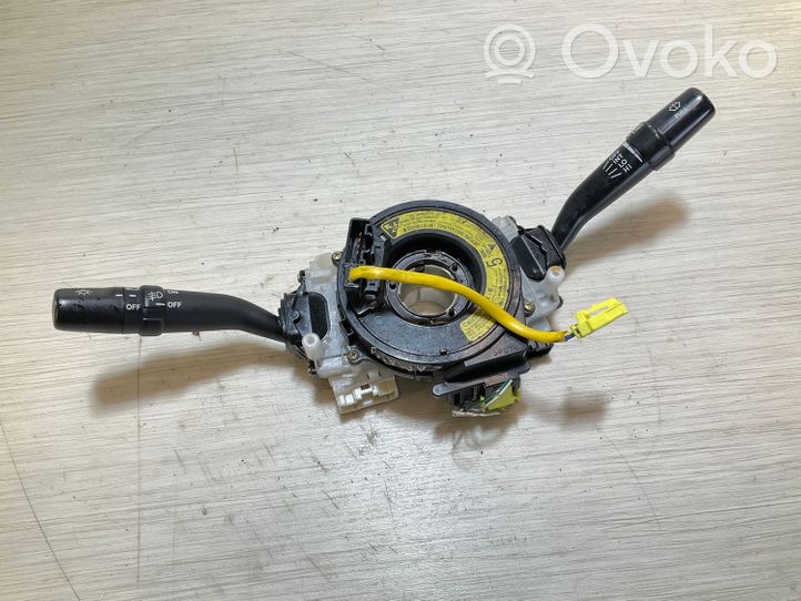 Toyota Camry Interruptor/palanca de limpiador de luz de giro 8431033520