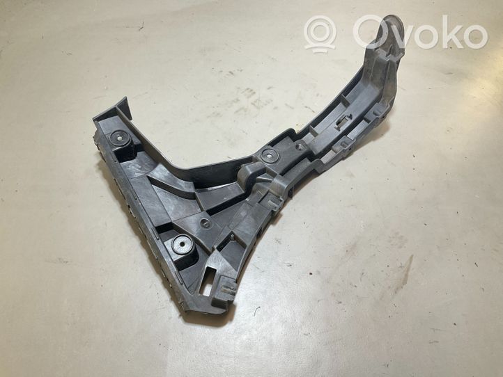 Audi Q3 8U Staffa di rinforzo montaggio del paraurti posteriore 8U0807454A