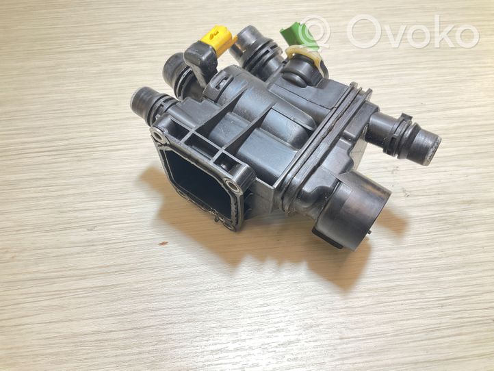 Opel Corsa F Termostaatin kotelo 9812131480