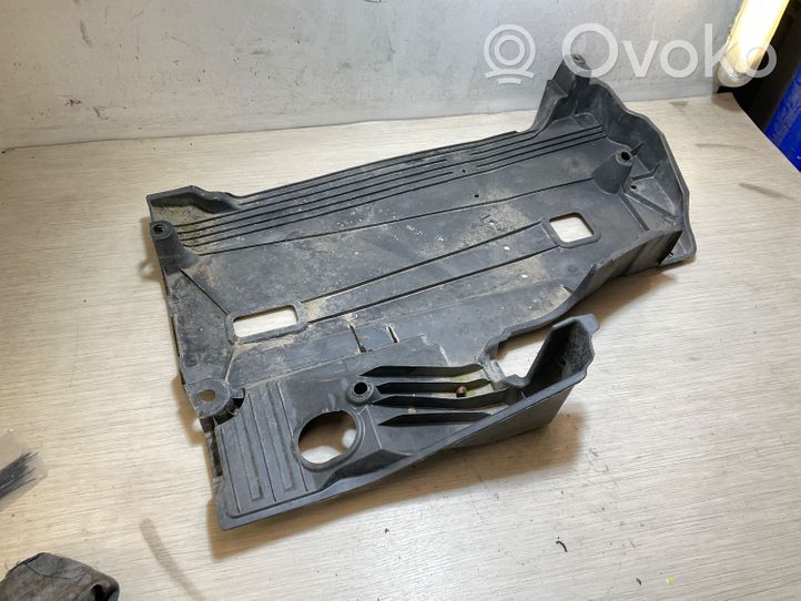 Toyota Corolla E210 E21 Couvre soubassement arrière 5762802160