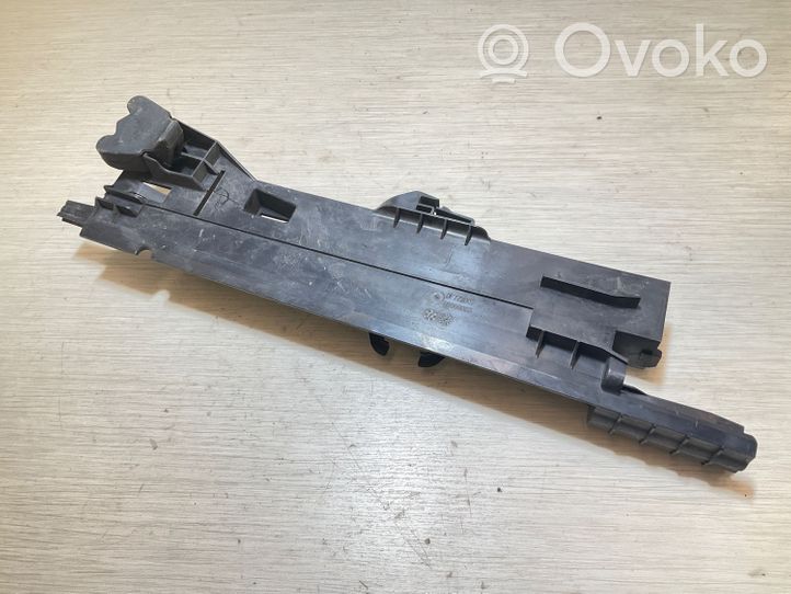 BMW X6 F16 Radiator mount bracket 6969003