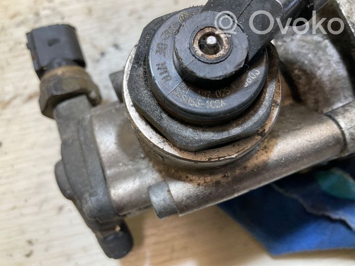 Audi A4 S4 B6 8E 8H Pompe d'injection de carburant à haute pression 06F127025F