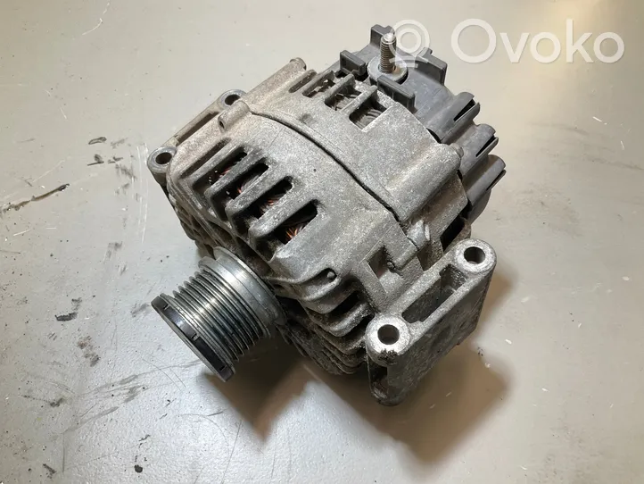 Mercedes-Benz Sprinter W906 Generatore/alternatore A0009068802