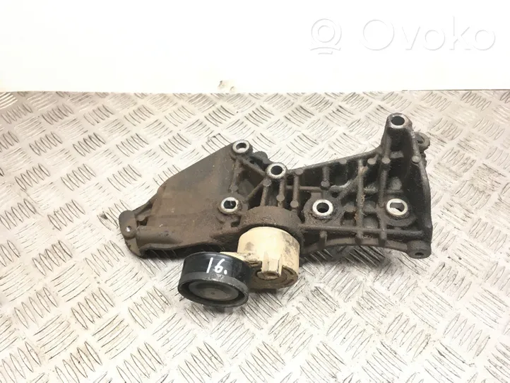 Renault Kangoo I Generator/alternator bracket 