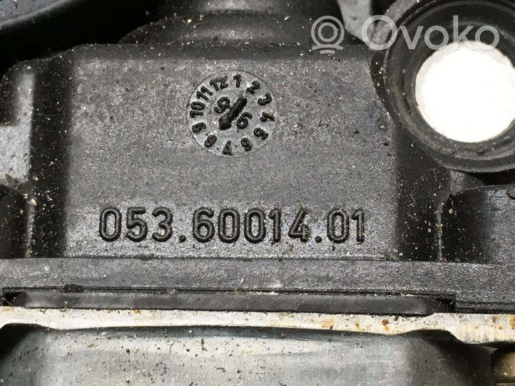 Audi A4 S4 B5 8D Silniczek podnoszenia szyby drzwi tylnych 114188113