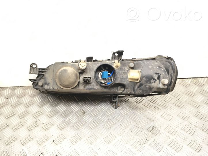 Opel Vectra B Lampa przednia 200107