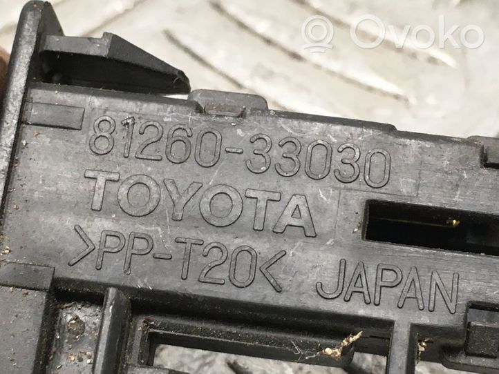 Toyota Corolla Verso AR10 Daiktadėžės žibintas 8126033030