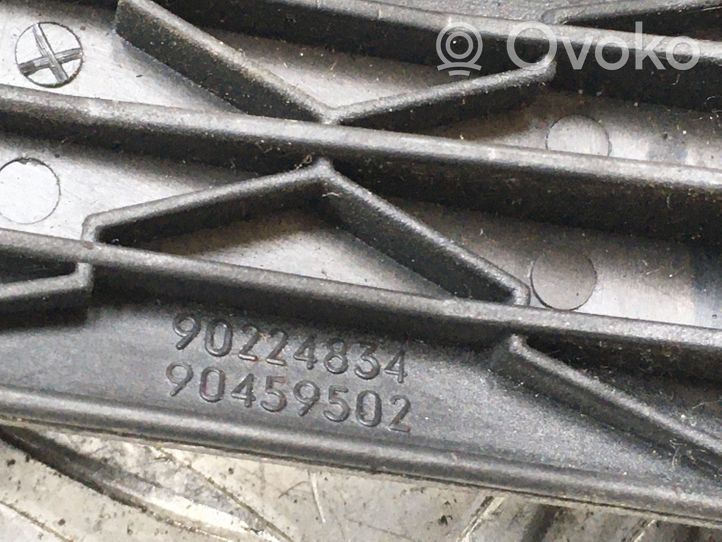 Opel Astra H Korbka szyby drzwi przednich 90224834