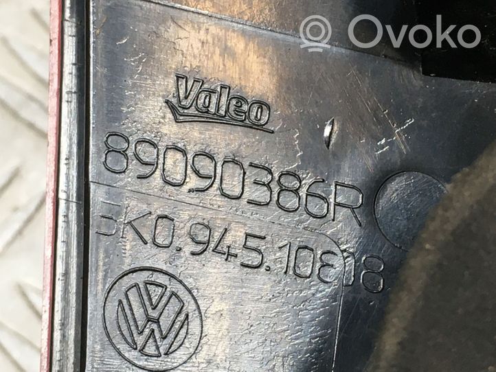 Volkswagen Golf VI Takaluukun takavalot 89090386R