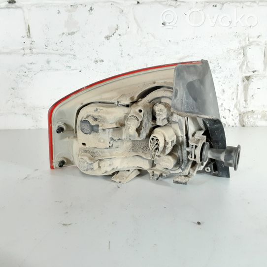 Audi A4 S4 B7 8E 8H Lampa tylna 8E5945096