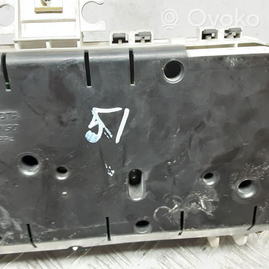 Toyota Corolla Verso AR10 Compteur de vitesse tableau de bord MB2574203687