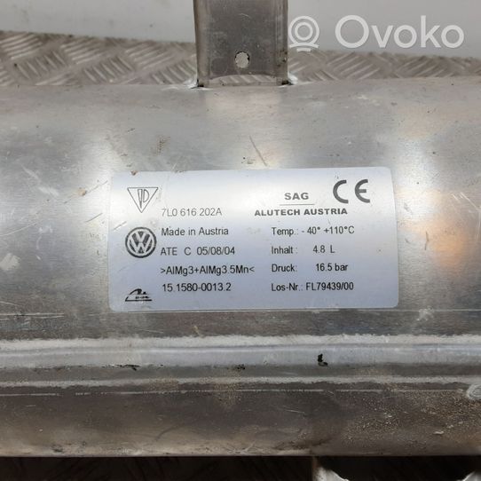 Volkswagen Touareg I Depósito/tanque de la suspensión neumática 7L0616202A