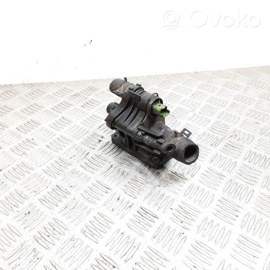 Mazda 3 I Boîtier de thermostat / thermostat 9647767180