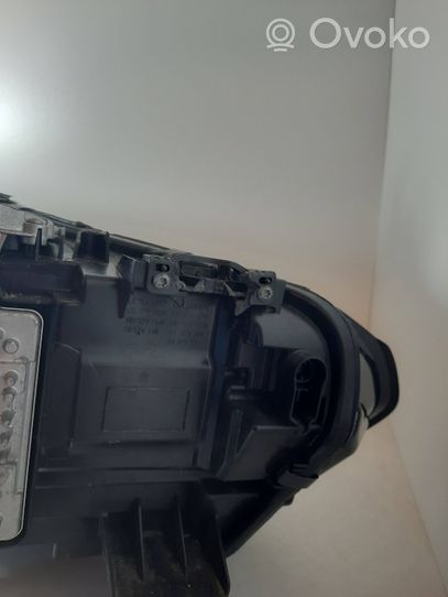 BMW X5 G05 Lampa przednia 5A2799101