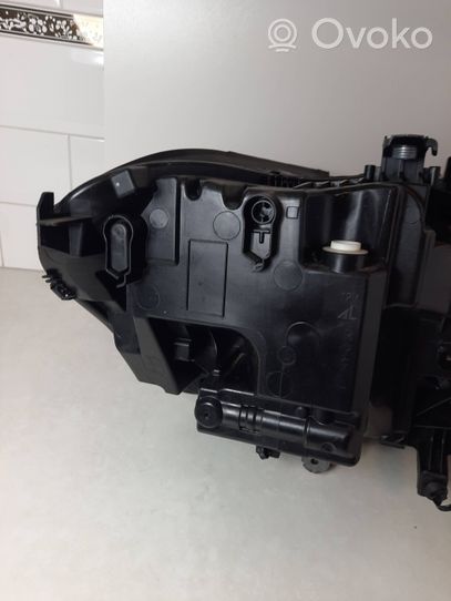 BMW X5 G05 Lampa przednia 5A2799101