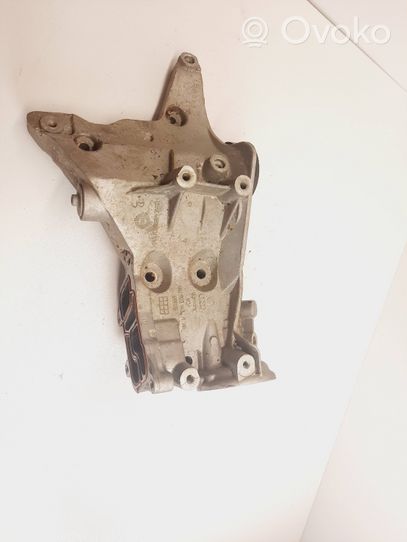 Volkswagen PASSAT B6 Support de filtre à huile 06J903143