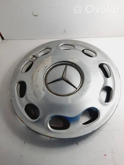 Mercedes-Benz A W168 Mozzo/copricerchi/borchia della ruota R15 A1684010124