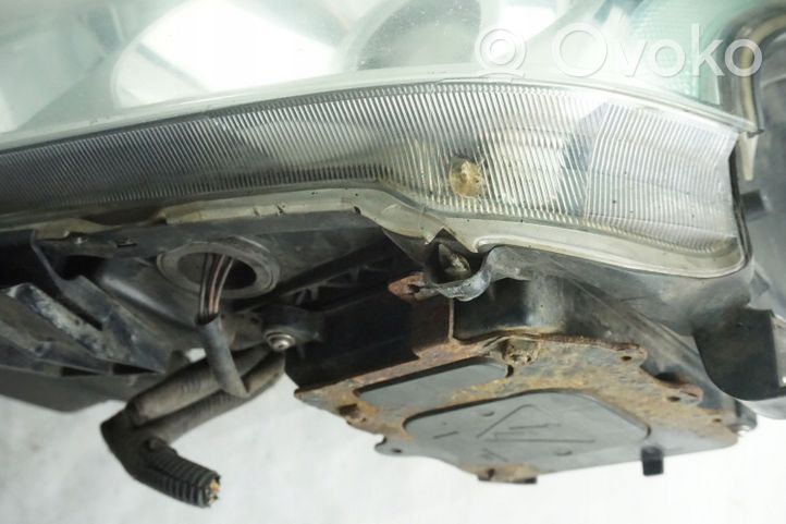 Lexus RX 330 - 350 - 400H Lampa przednia 