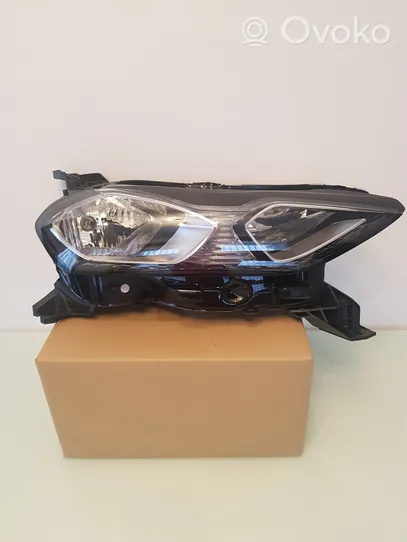 Citroen DS3 Lampa przednia 9820840580