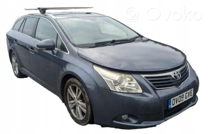 Toyota Avensis T270 Puskuri 