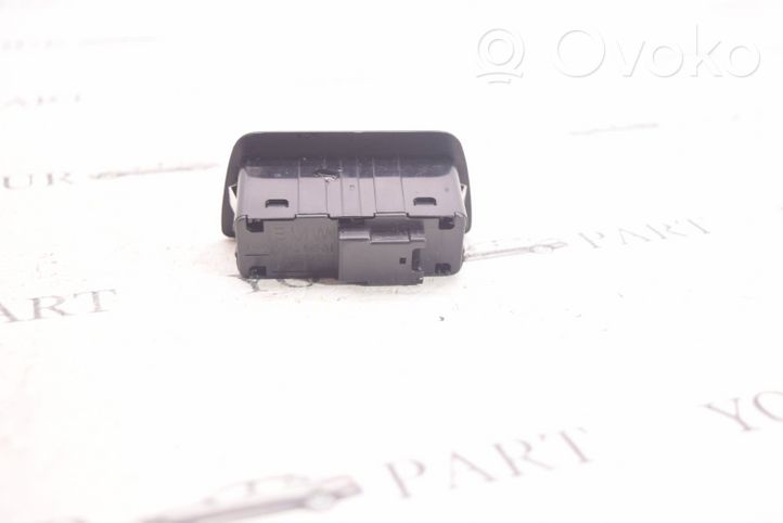 BMW 7 F01 F02 F03 F04 Interruttore a pulsante apertura portellone posteriore/bagagliaio 9162645