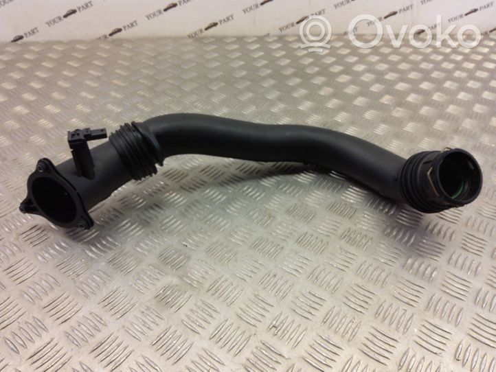 BMW X3 G01 Tube d'admission de tuyau de refroidisseur intermédiaire 8601683