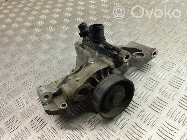 BMW X1 F48 F49 Termostato korpusas 8601366