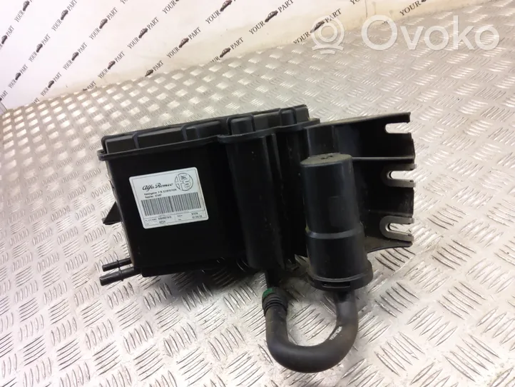 Alfa Romeo Stelvio Serbatoio a carbone attivo per il recupero vapori carburante 00505617910