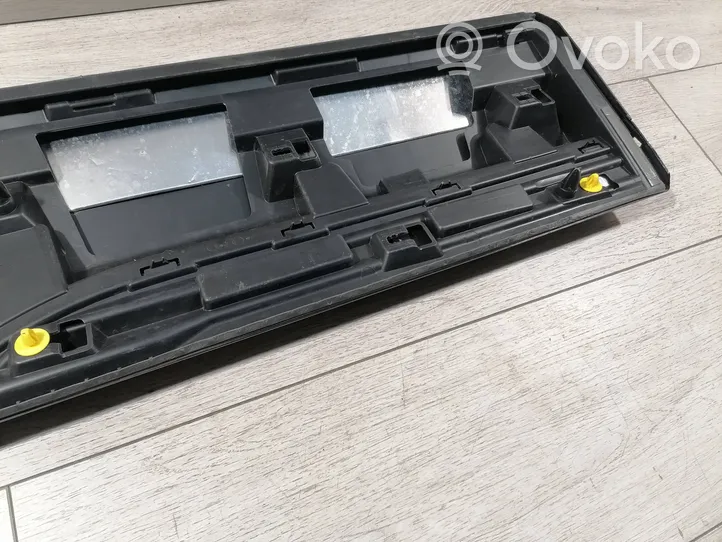 Audi E-tron GT Priekšpusē durvju dekoratīvā apdare (moldings) 4KE853060A