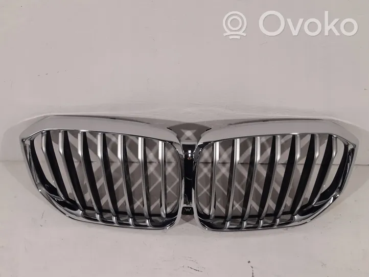 BMW X5 G05 Maskownica / Grill / Atrapa górna chłodnicy 7454887