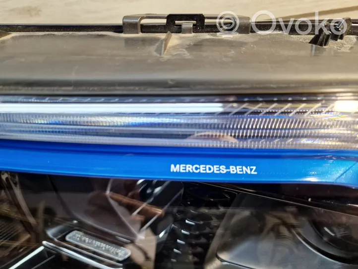 Mercedes-Benz EQA Lampa przednia A2439060100