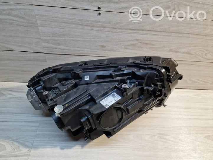 Mercedes-Benz EQA Lampa przednia A2439060100