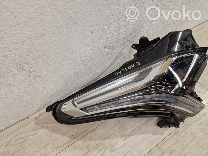 Cadillac XT5 Lampa przednia 23385180rh