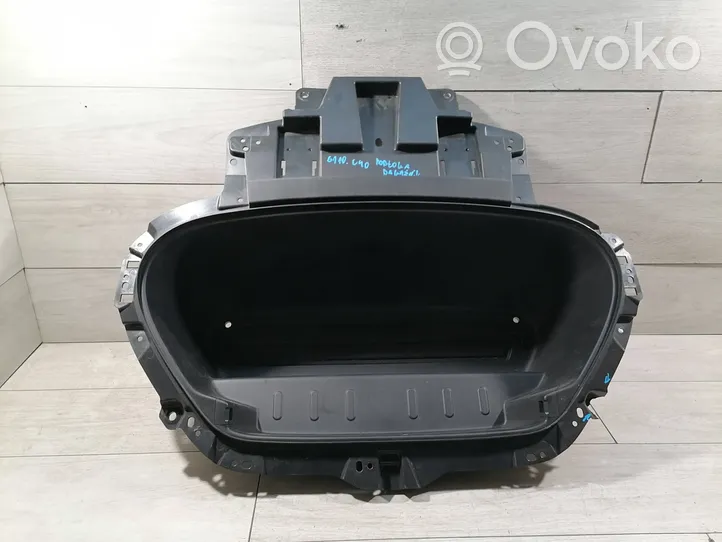 Volvo C40 Altro elemento di rivestimento bagagliaio/baule 32239221