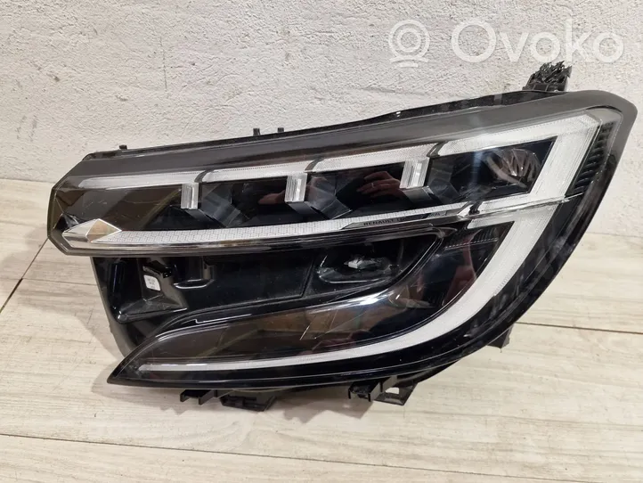 Renault Austral Lampa przednia 260606388R