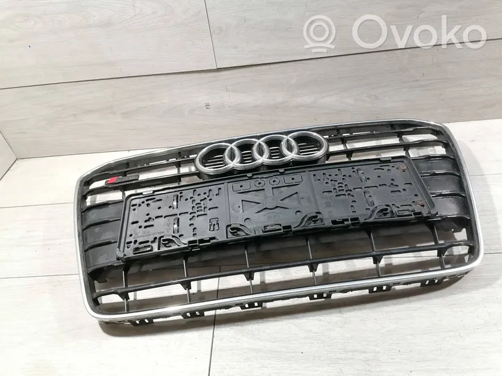 Audi A5 8T 8F Augšējais režģis 8T0853651G