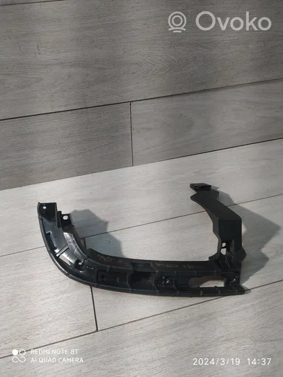 Audi A4 S4 B9 8W Staffa/supporto di montaggio della marmitta 8W0807348