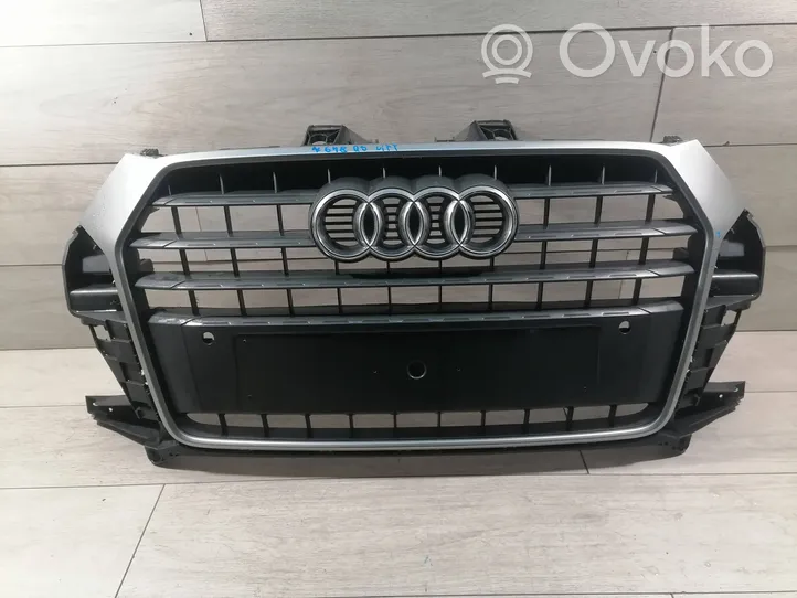 Audi Q3 8U Etupuskurin ylempi jäähdytinsäleikkö 8u0853653M