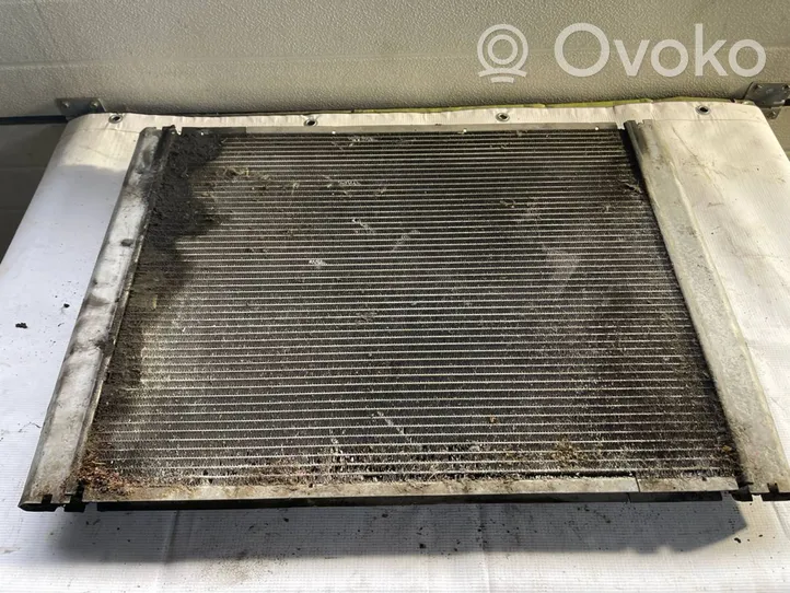 BMW 6 E63 E64 Dzesēšanas šķidruma radiators 7795878