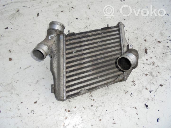 Audi A8 S8 D5 Chłodnica powietrza doładowującego / Intercooler 